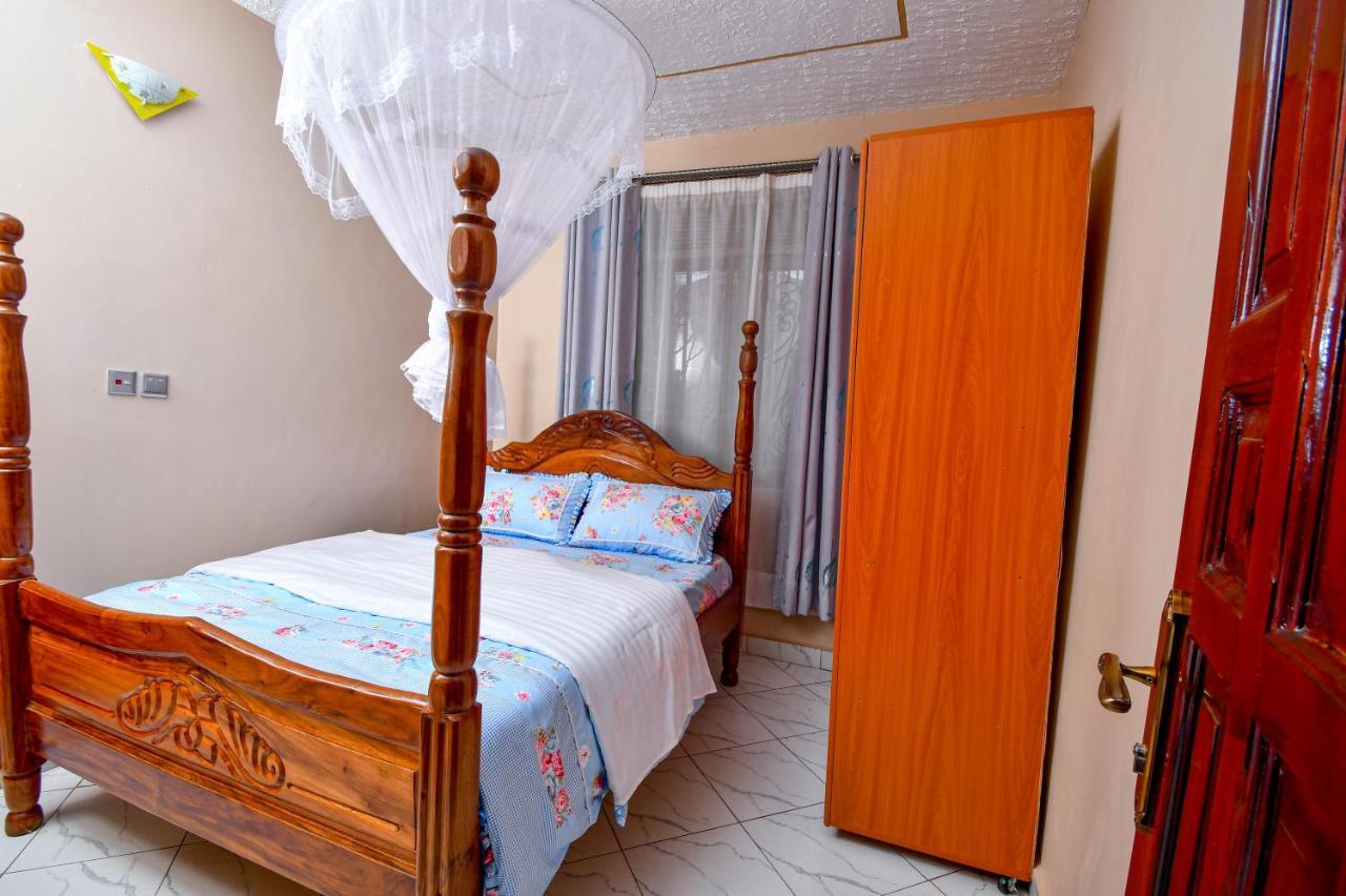 Peace Of Mind Suites Ентеббе Екстер'єр фото
