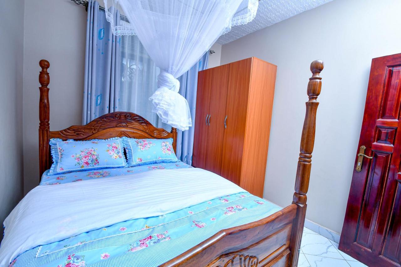 Peace Of Mind Suites Ентеббе Екстер'єр фото