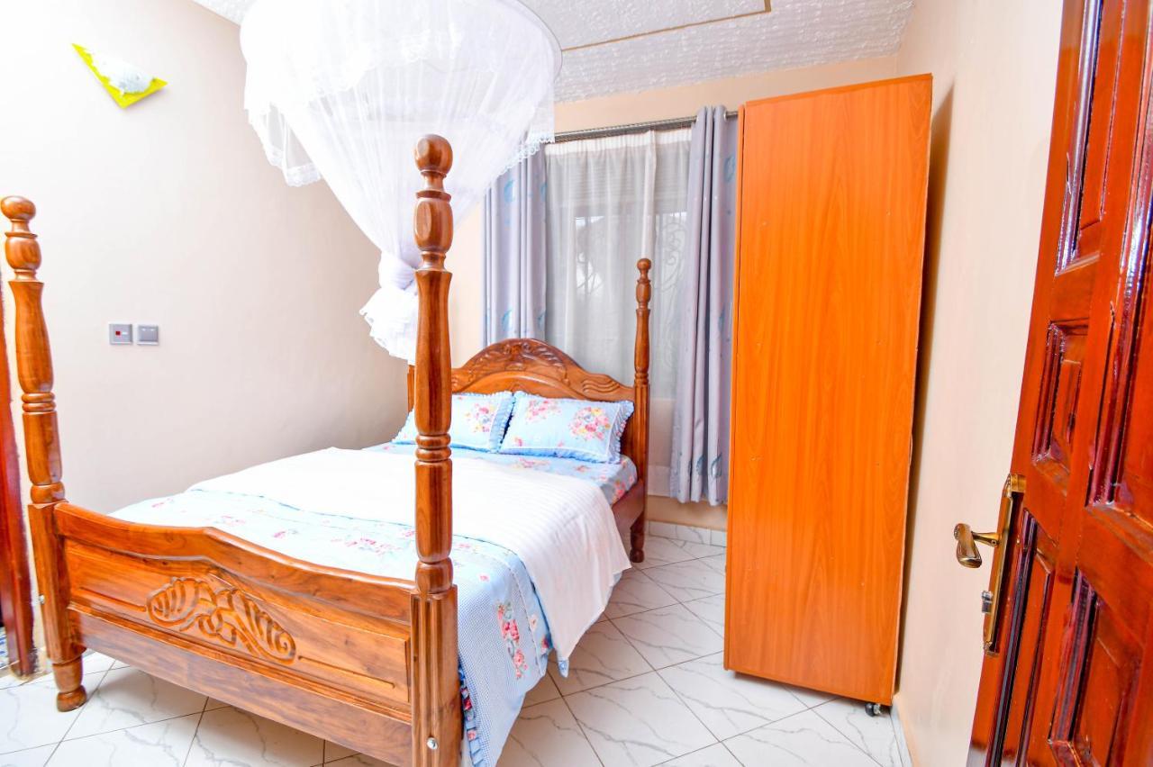 Peace Of Mind Suites Ентеббе Екстер'єр фото