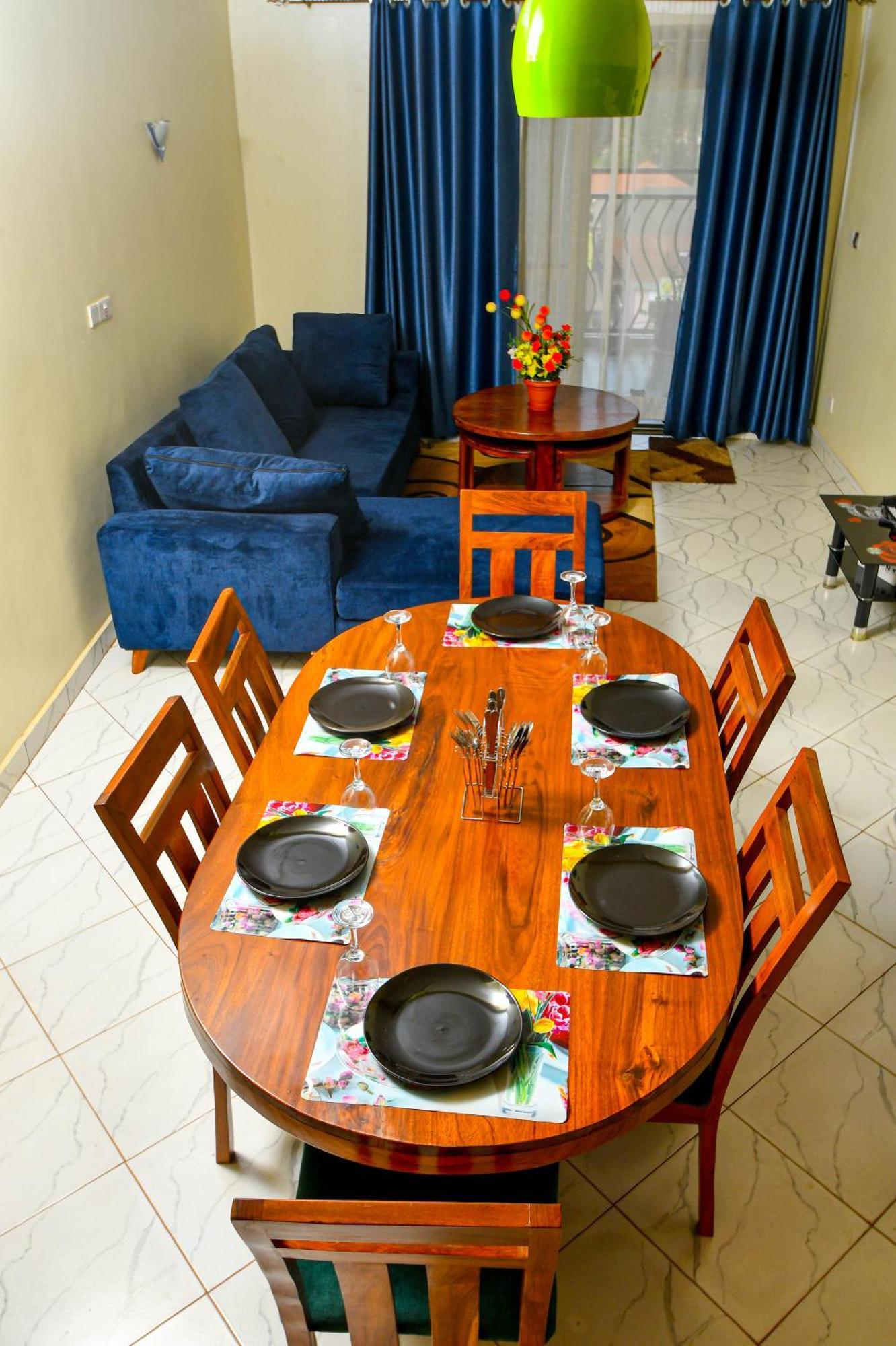 Peace Of Mind Suites Ентеббе Екстер'єр фото