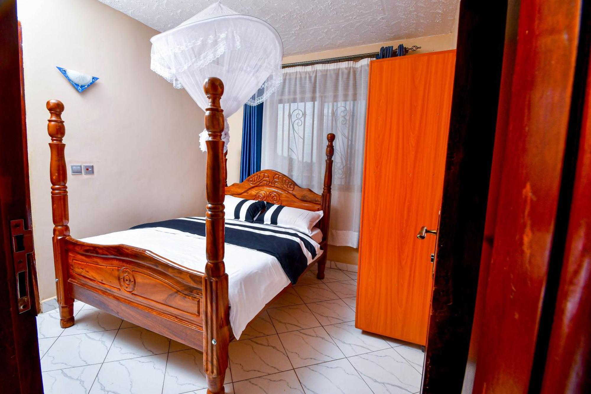 Peace Of Mind Suites Ентеббе Екстер'єр фото